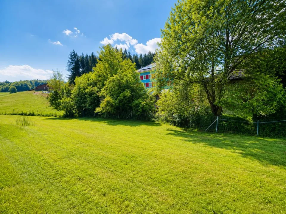 Zu verkaufen bei Kirchberg, Hof 4 / 670 m2 Bauland à Fr. 685.-