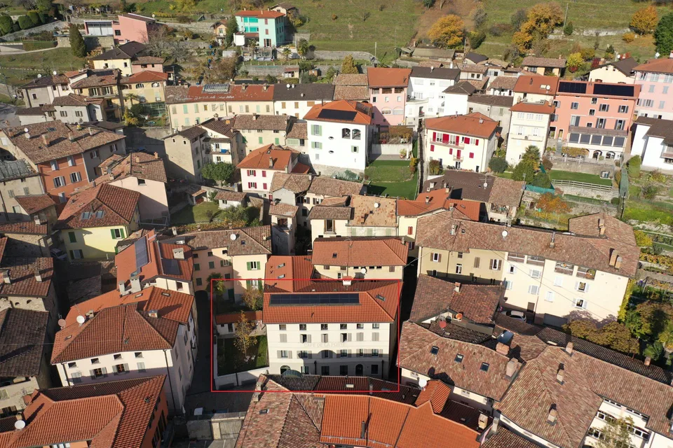 Historische modern sanierte Liegenschaft direkt an der Piazza