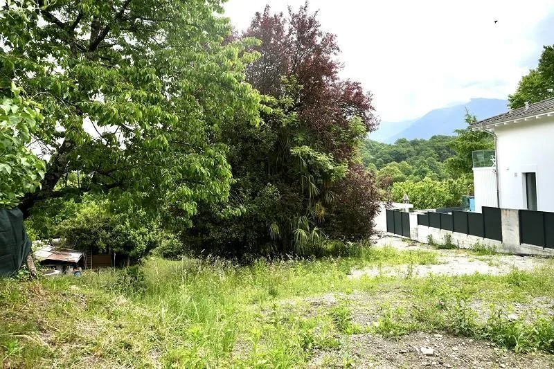 Bauland von 570 m2 an ruhiger, sonniger Aussichtslage / terreno edi...