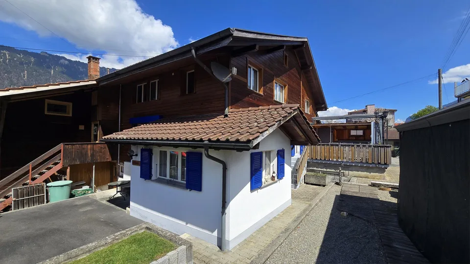 Charmantes Wohnen am Brienzersee – Stilvolles Einfamilienhaus