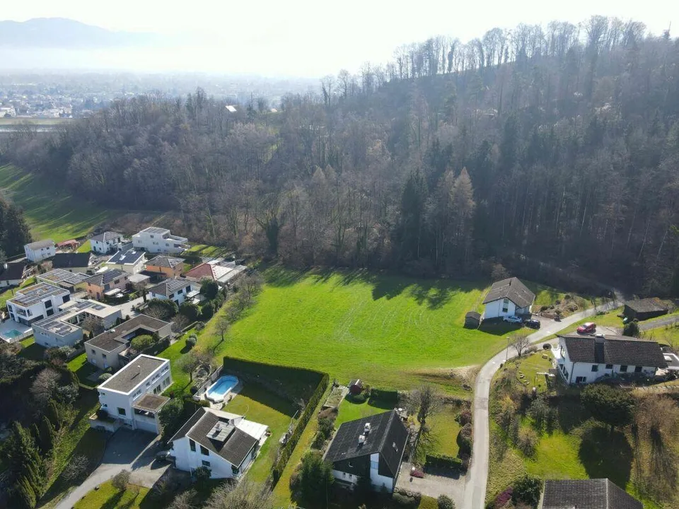 Zentrumsnahes Baugrundstück mit total 6'055 m2 in ruhiger Wohnzone