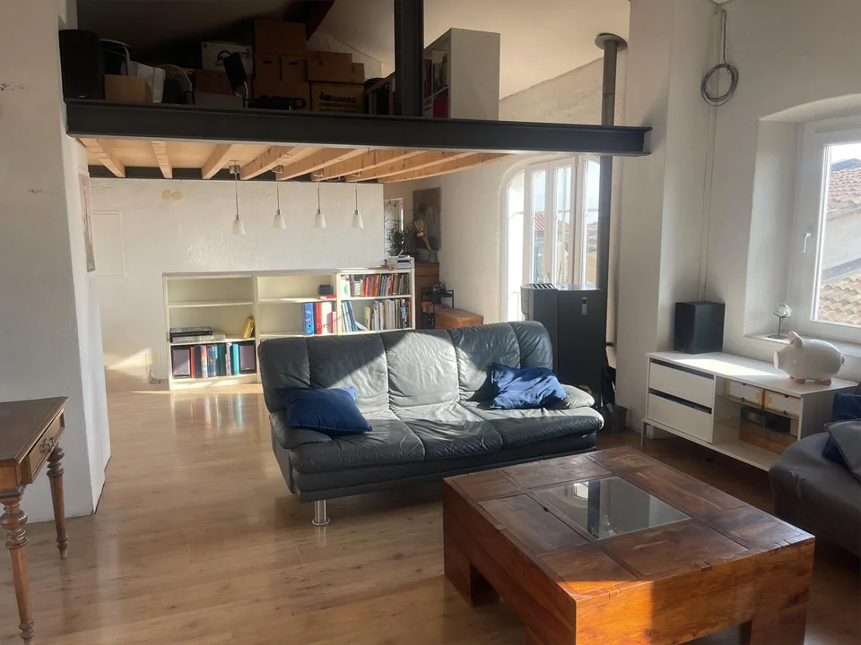 Elegante casa indipendente di 6 locali con balcone a Mendrisio