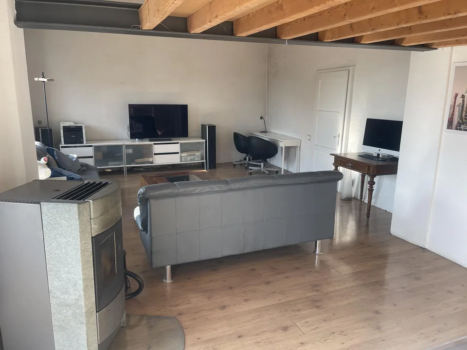 Elegante casa indipendente di 6 locali con balcone a Mendrisio