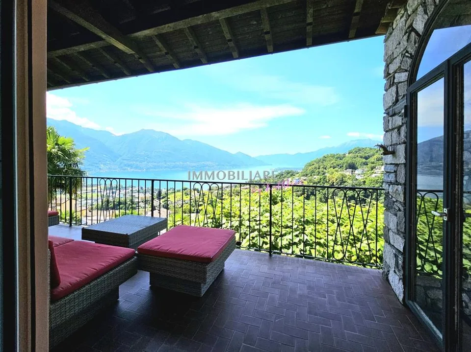 Ferienhaus mit Weitblick  in sonniger, ruhiger Lage und Baulandreserve