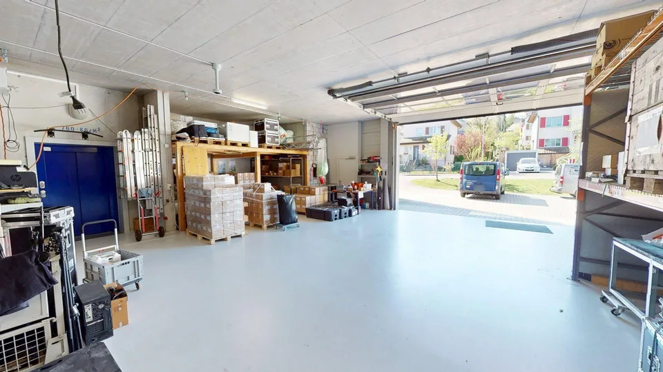 Gewerbeliegenschaft mit Büro, Lager / Produktion und Einstellhalle ... – Foto 21 von 27
