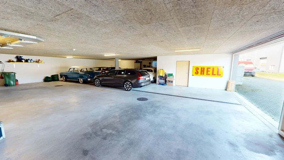Gewerbeliegenschaft mit Büro, Lager / Produktion und Einstellhalle ... – Foto 25 von 27