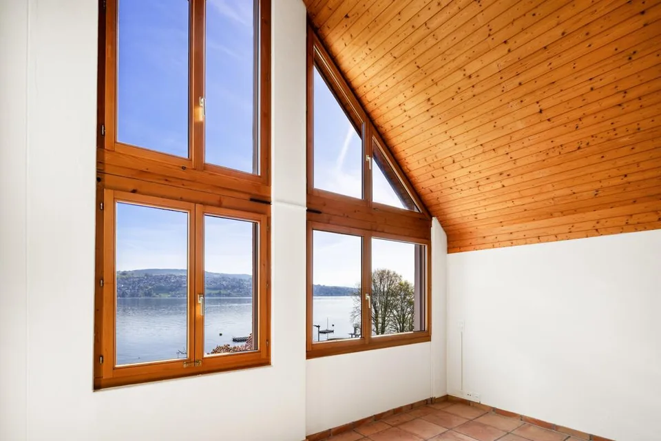Thalwil: Grosszügiges Terrassenhaus mit Seesicht