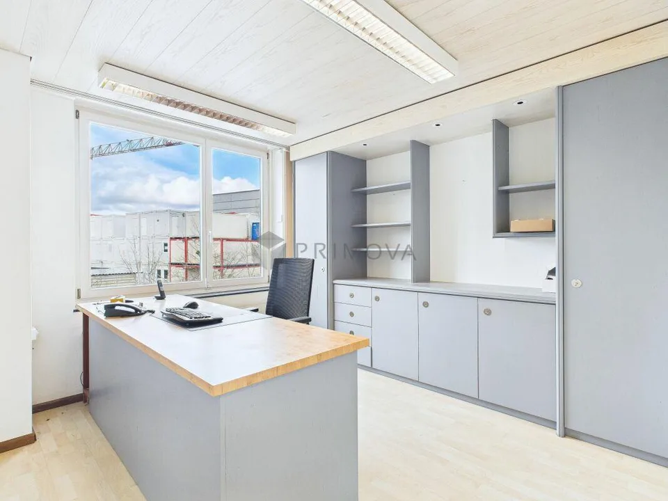 Profitieren Sie von 320m² Gewerbefläche in bester Hafenlage zu eine...