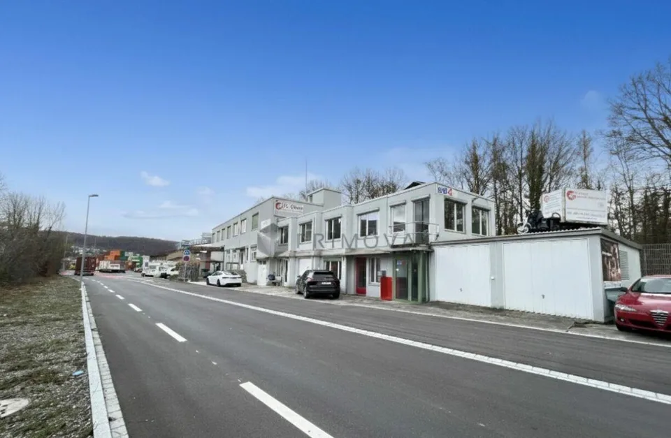 Profitieren Sie von 320m² Gewerbefläche in bester Hafenlage zu eine...