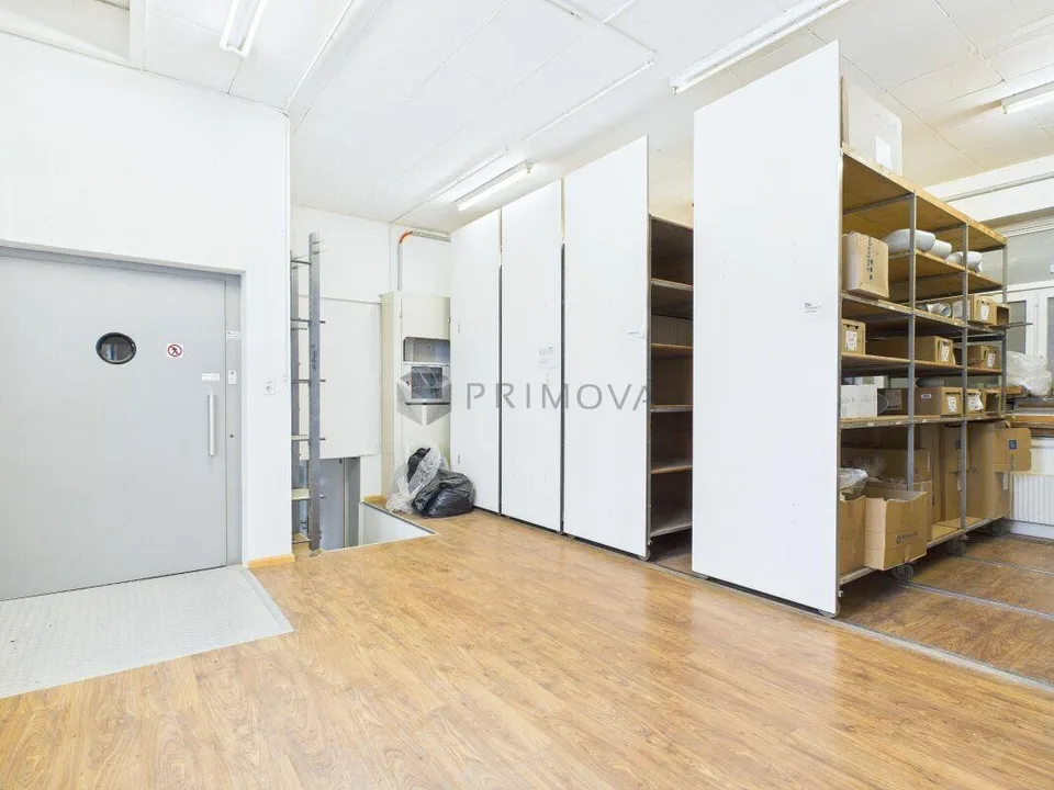 Profitieren Sie von 320m² Gewerbefläche in bester Hafenlage zu eine... – Foto 8 von 9