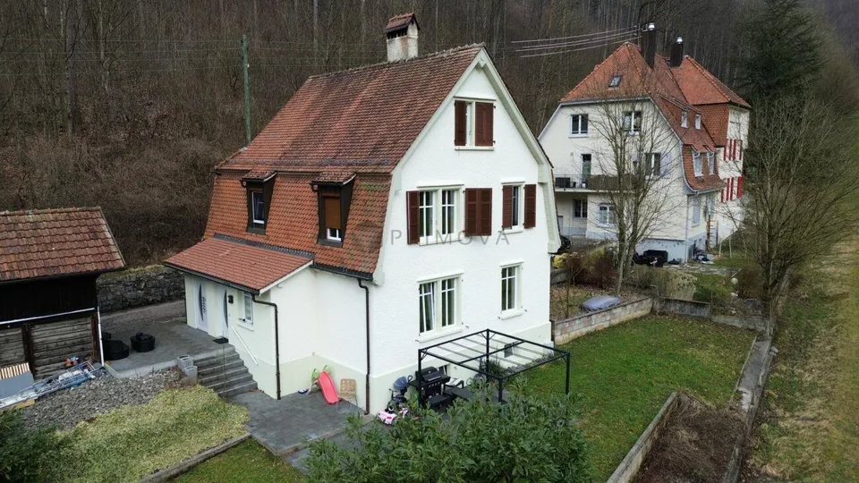 Mehrfamilienhaus mit attraktiven 4,7 % Bruttorendite