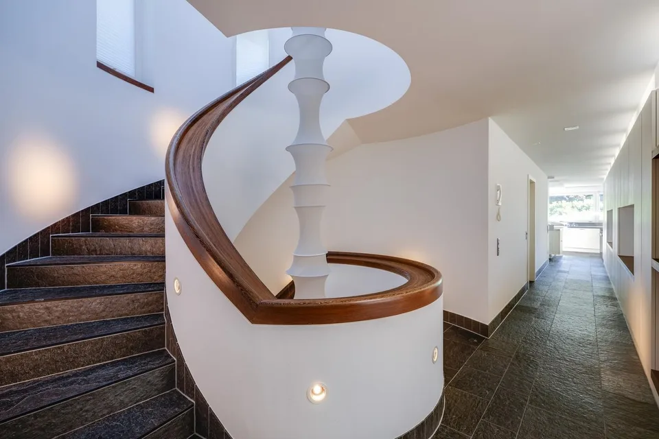 Exklusives Doppeleinfamilienhaus mit privatem Wellnessbereich - ein... – foto 8 di 13