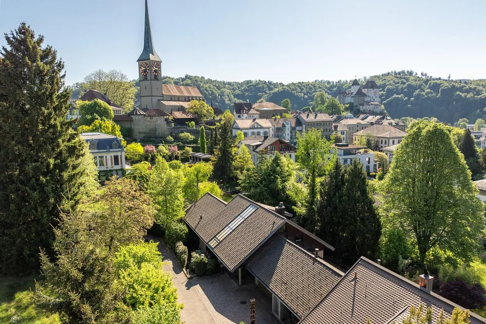 Exklusives Doppeleinfamilienhaus mit privatem Wellnessbereich - ein...