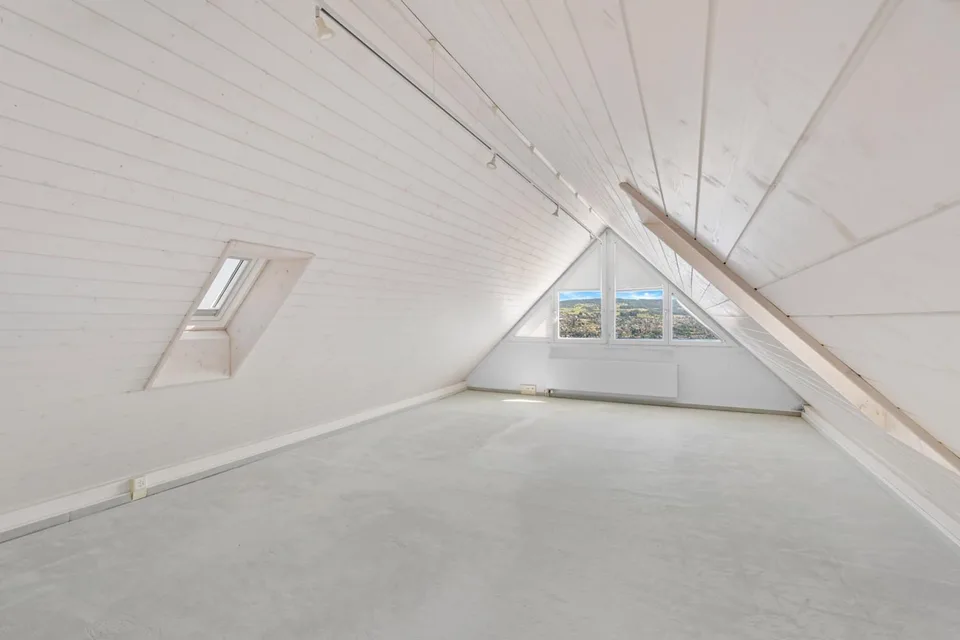 Traumhafte 4.5-Zimmer-Wohnung mit Seeblick in Oberrieden