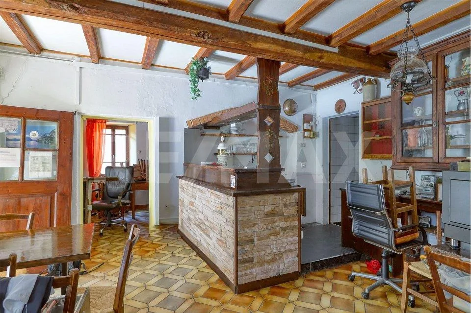 Tre appartamenti e un’antica osteria, tra eleganza storica e calore