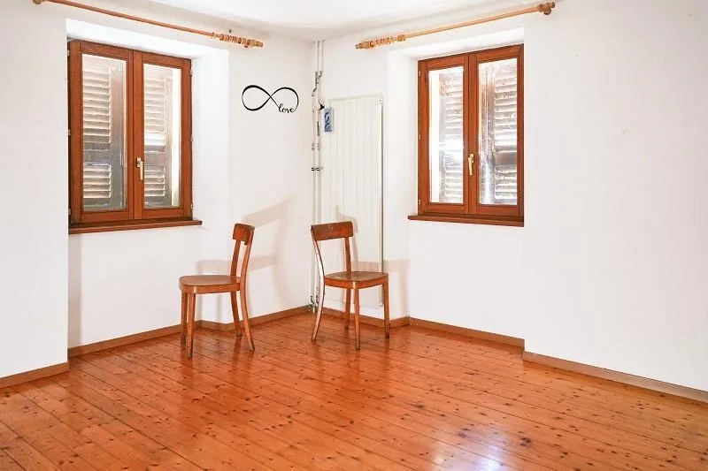 7-Zimmer-Haus an zentraler Lage / casa di 7 locali centrale – photo 14 sur 30