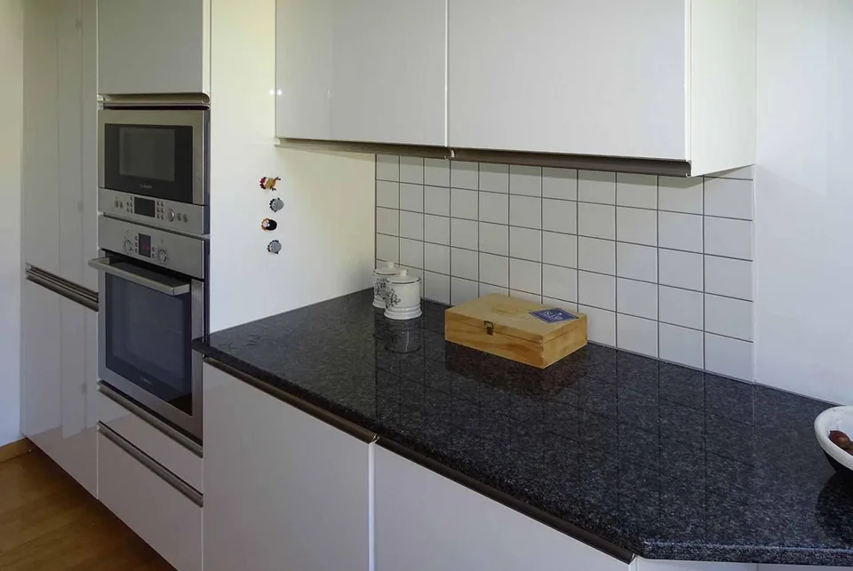 GRAZIOSO 2.5 LOCALI IN RESIDENZA DI PRESTIGIO A MAROGGIA