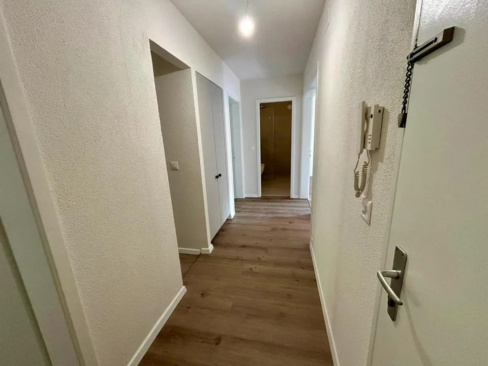 Erstbezug nach Kernsanierung: 3.5-Zimmer-Wohnung mit neuer V-ZUG Küche – foto 6 di 11