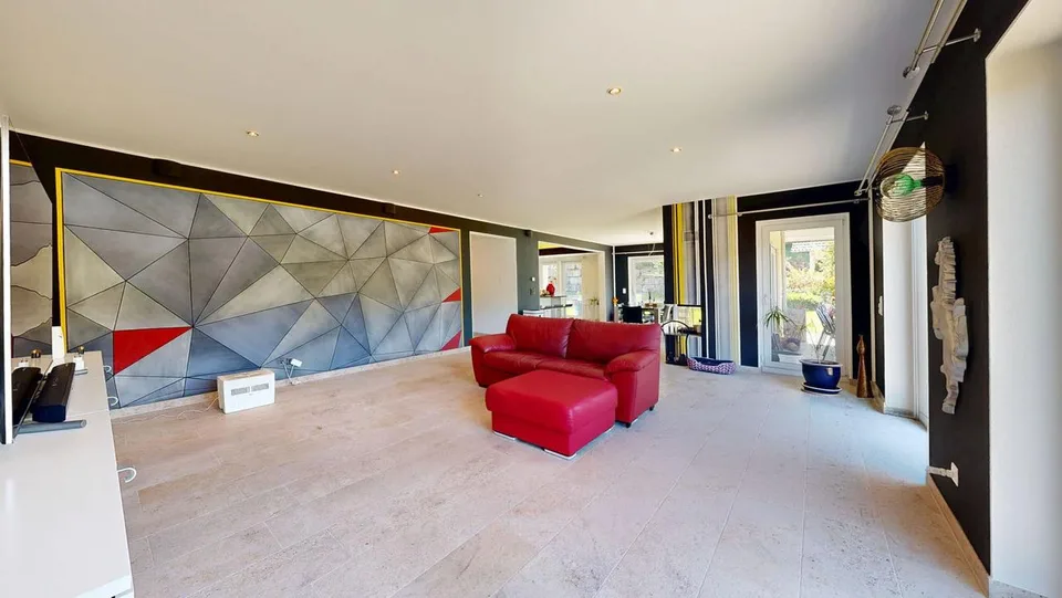 Modernes 6.5-Zimmer-Einfamilienhaus mit Lift und Doppelgarage