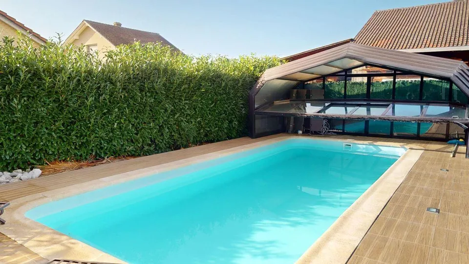 Villa familiale avec piscine et pool house à Payerne!