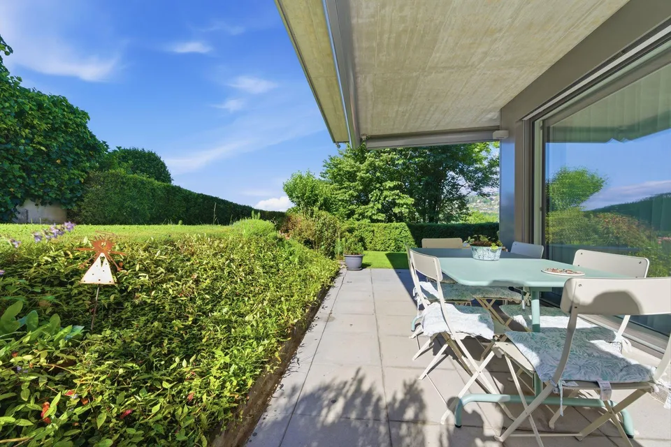 Moderno e accogliente con grande giardino privato | Modern and welc...