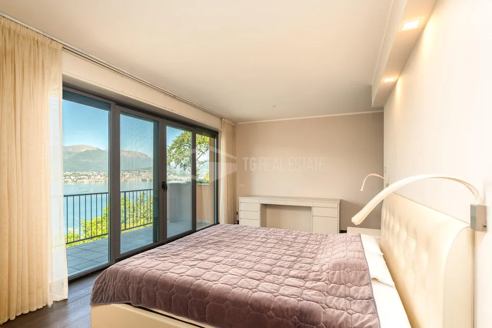 Elegante appartamento di 190 m2 con vista lago e giardino privato