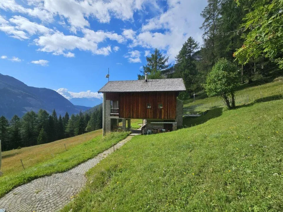 Chalet de 3.5 pièces situé dans un environnement unique au Rawyl - ...