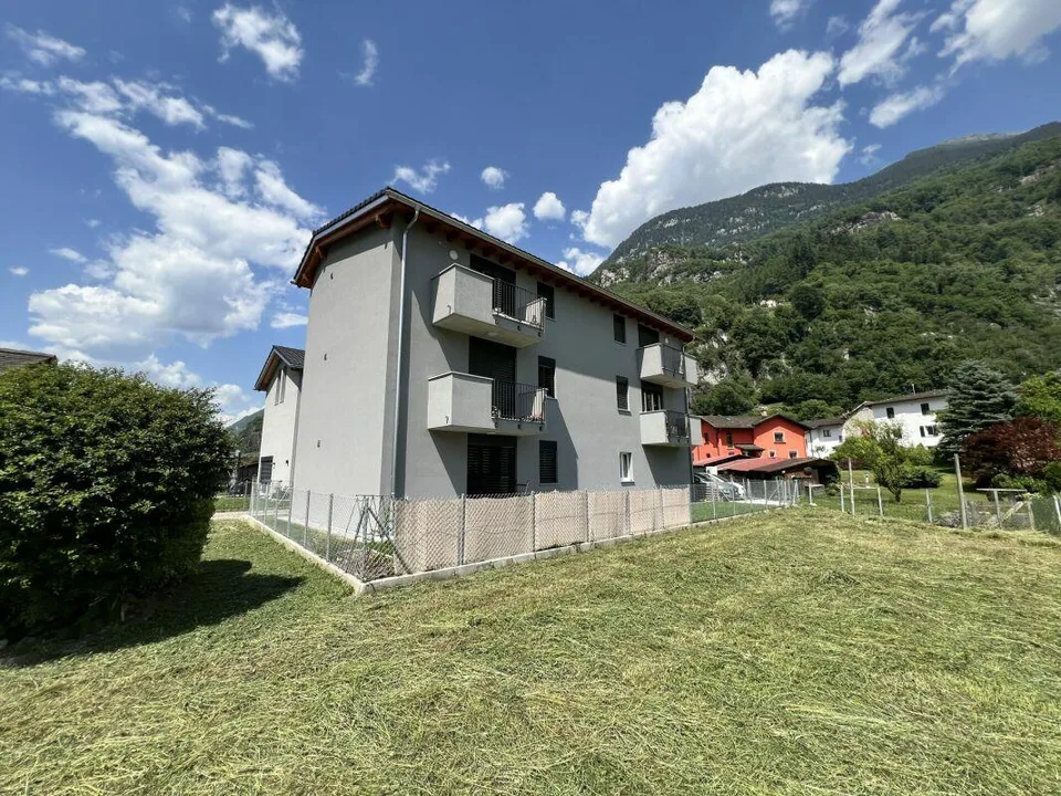 Mehrfamilienhaus mit 5 Wohnungen à 2,5 Zimmer