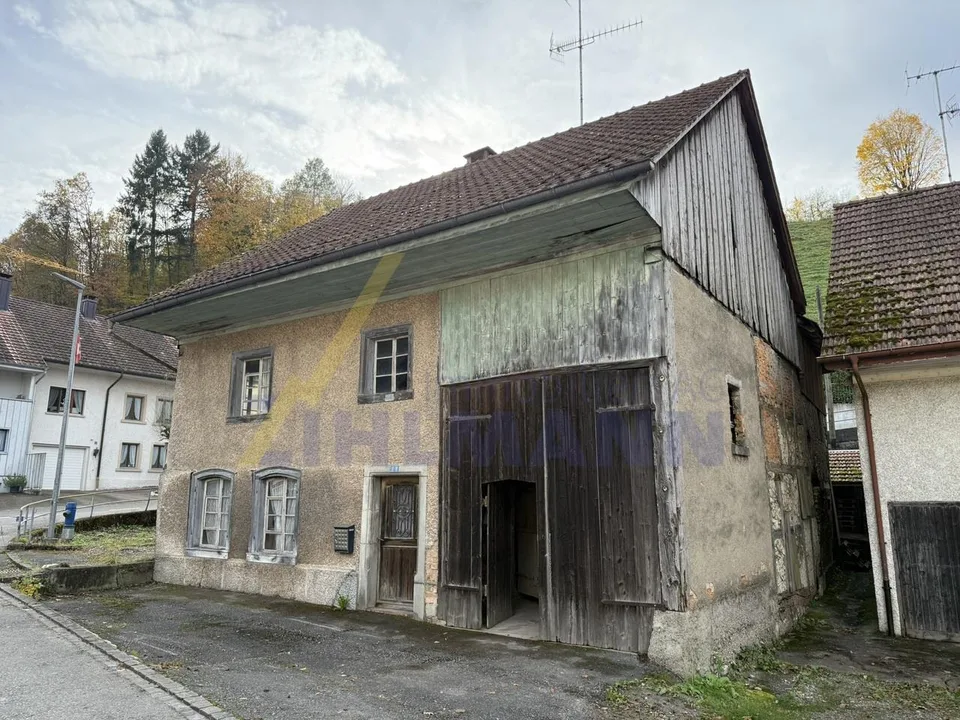 Sanierungsbedürftiges Haus im Herzen von Würenlingen