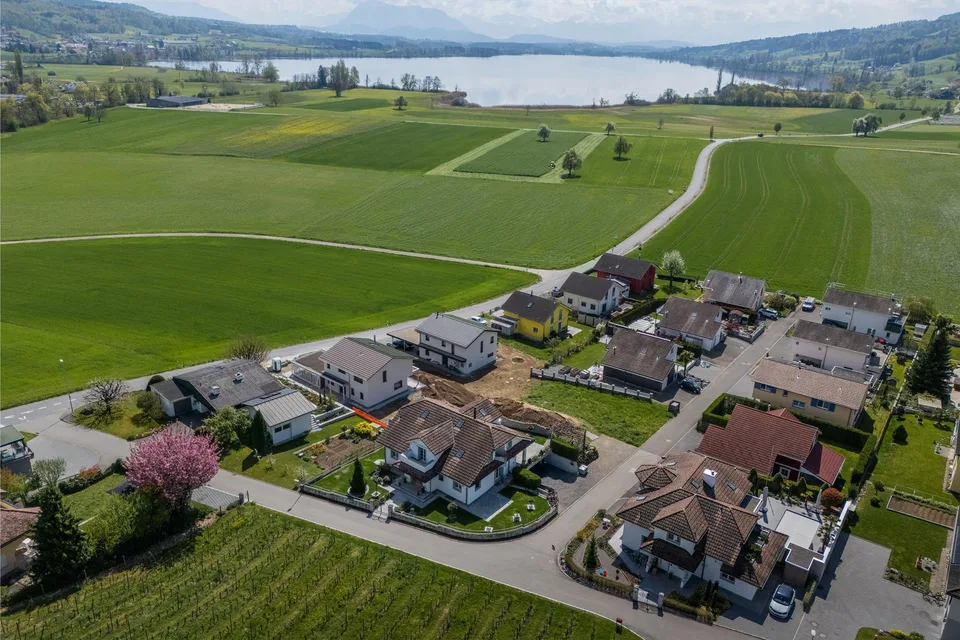 Grosszügige Villa mit idyllischem Gartenparadies