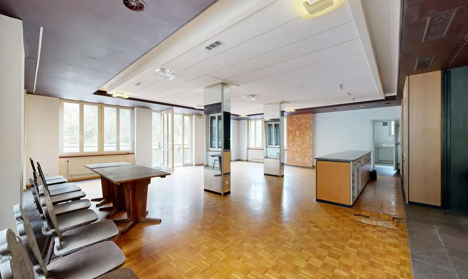OPPORTUNITÉ RARE : RÉVEILLEZ LA LÉGENDE DE LA MAISON MONSIEUR