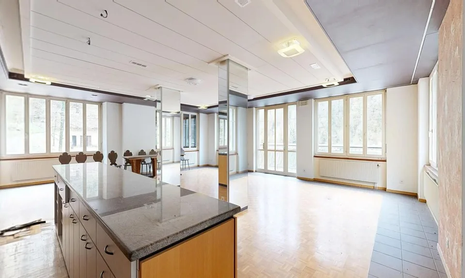 OPPORTUNITÉ RARE : RÉVEILLEZ LA LÉGENDE DE LA MAISON MONSIEUR