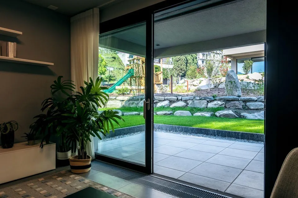 Nuovo 3.5 Locali a reddito con giardino in Gordola | Neue 3.5-ZWg m...