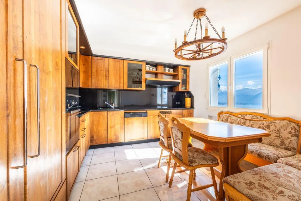 Minusio: Exklusive Duplex-Attikawohnung mit Blick auf den Lago Magg...
