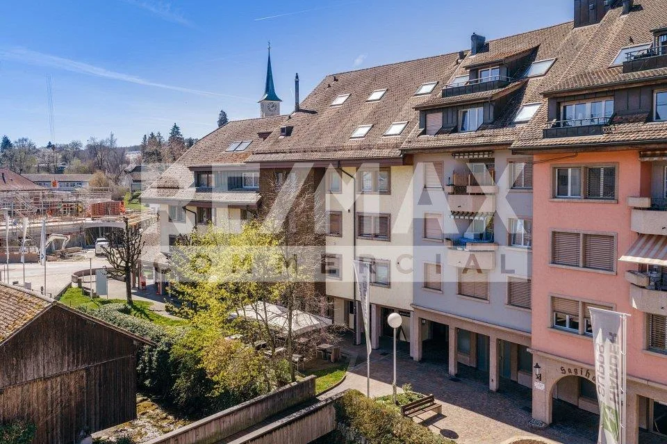 Restaurant Oase mit Aussensitzplätzen direkt am Bach