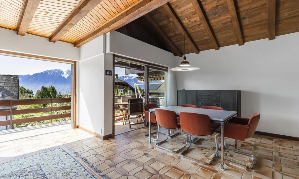 Exklusiv: große Villa mit 5 Schlafzimmern und Pool