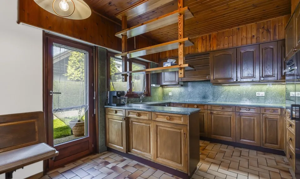 Exklusiv: große Villa mit 5 Schlafzimmern und Pool