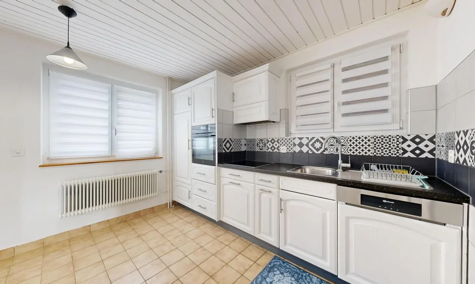 Belle Maison à St-Ursanne – 3 logements indépendants