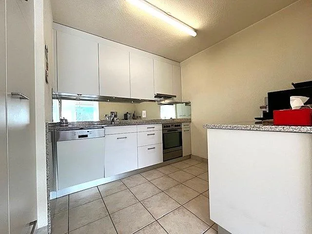 Sonnige Wohnung mit Cheminée auf oberster Etage in Stadtnähe