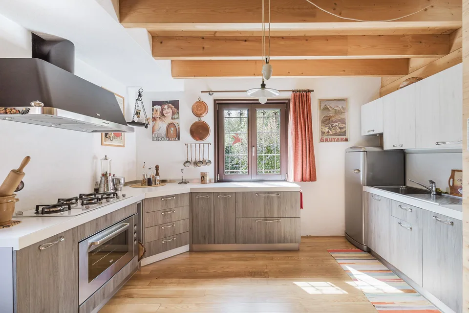 Vivi nel verde, senza compromessi: casa indipendente in legno a Moleno – foto 8 di 15