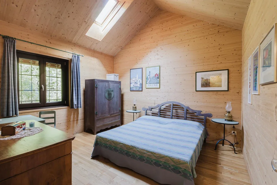 Vivi nel verde, senza compromessi: casa indipendente in legno a Moleno – foto 9 di 15