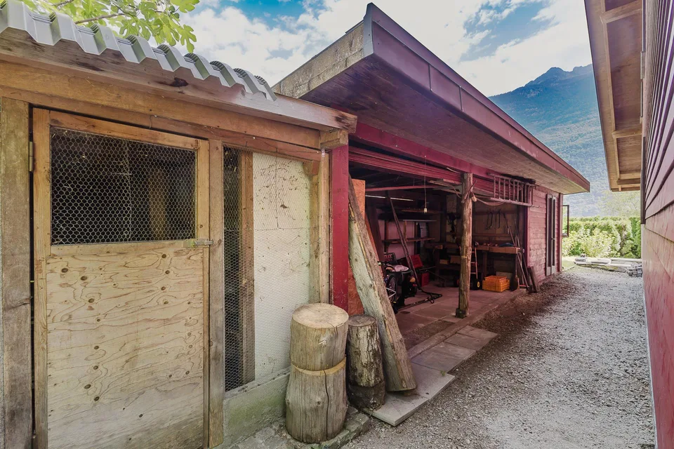 Vivi nel verde, senza compromessi: casa indipendente in legno a Moleno – foto 15 di 15