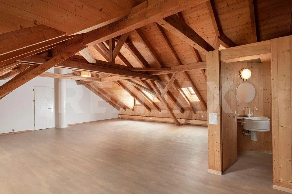 Bijou Dachwohnung mit Atelier – Foto 10 von 13