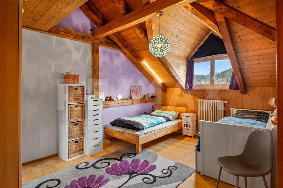 Bijou Dachwohnung mit Atelier – Foto 7 von 13