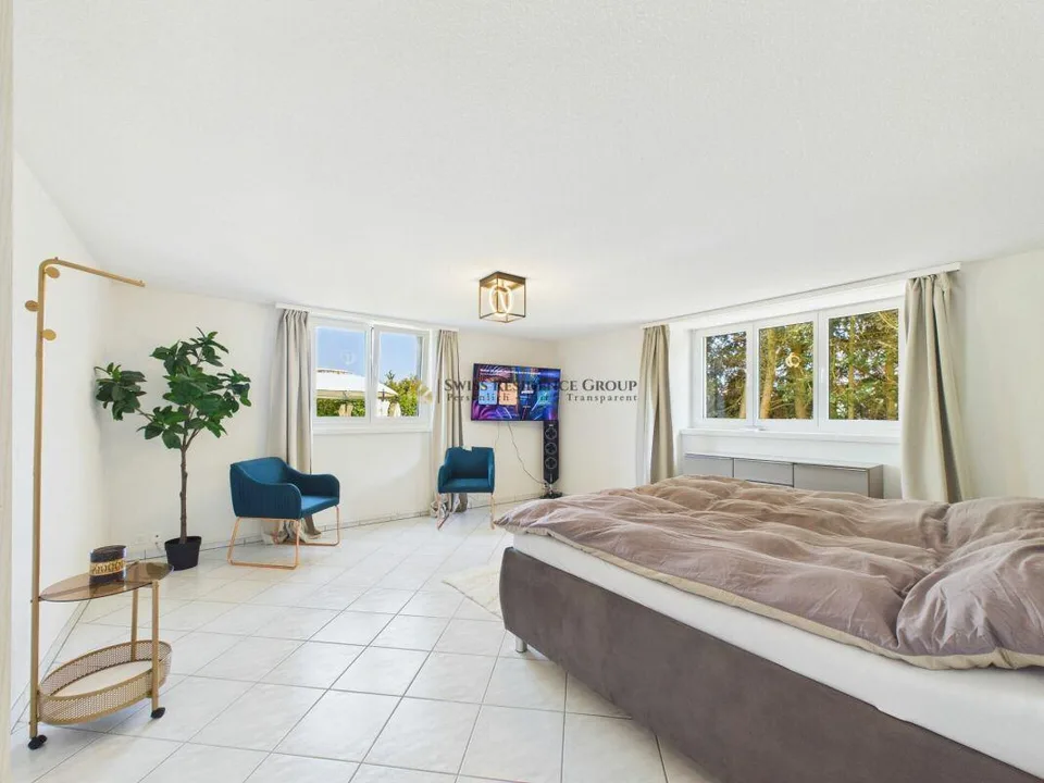 Wohnen wie im eigenen Haus - 4.5-Zimmer-Wohnung mit sonnigem Garten