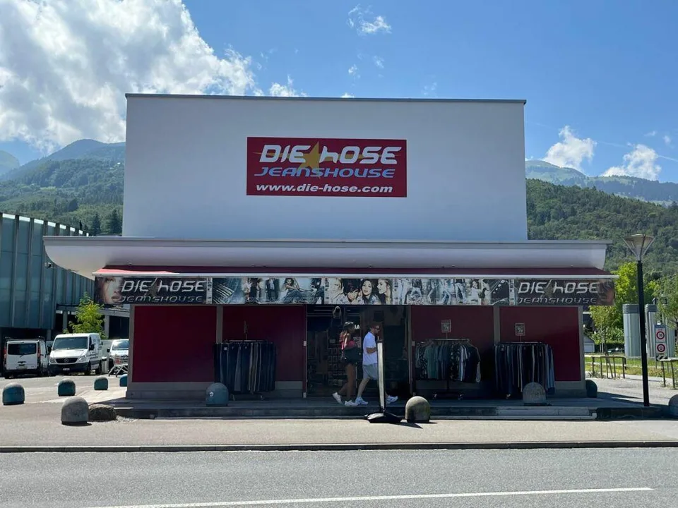 Geschäftshaus mit Entwicklungspotenzial an hochfrequenter Lage und ...