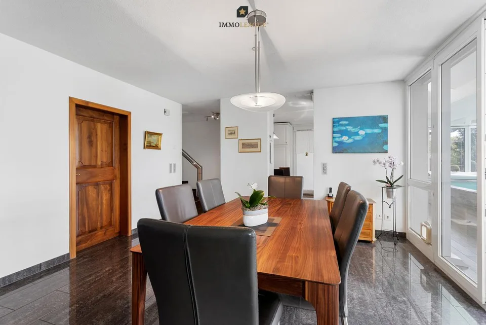 Grosszügigkeit trifft auf Komfort und Luxus, ein Zuhause mit Ausstr...