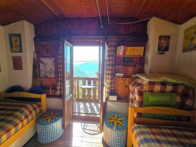 kleines Rustico an sehr ruhiger, sonniger Alleinlage mit Seesicht /... – Foto 9 von 29