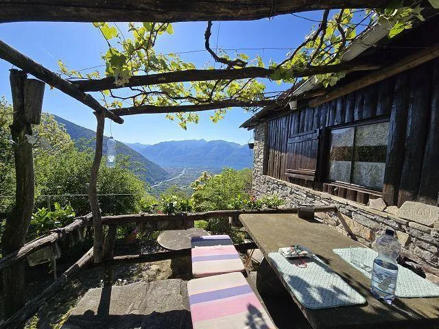 kleines Rustico an sehr ruhiger, sonniger Alleinlage mit Seesicht /... – Foto 21 von 29