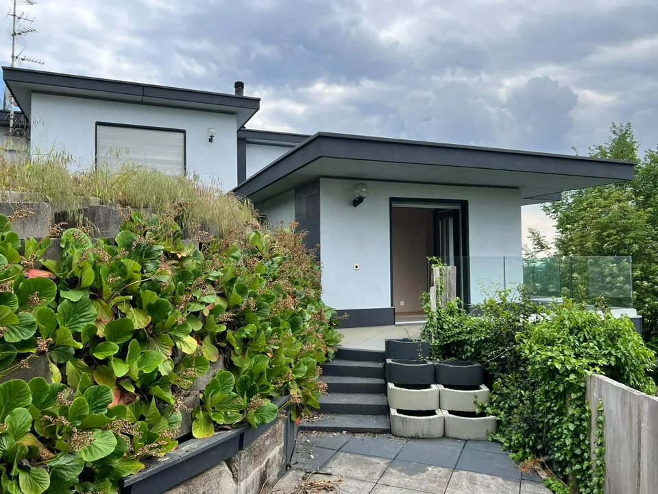 Ampio appartamento duplex con terrazze panoramiche in casa bifamiliare – Foto 12 von 13